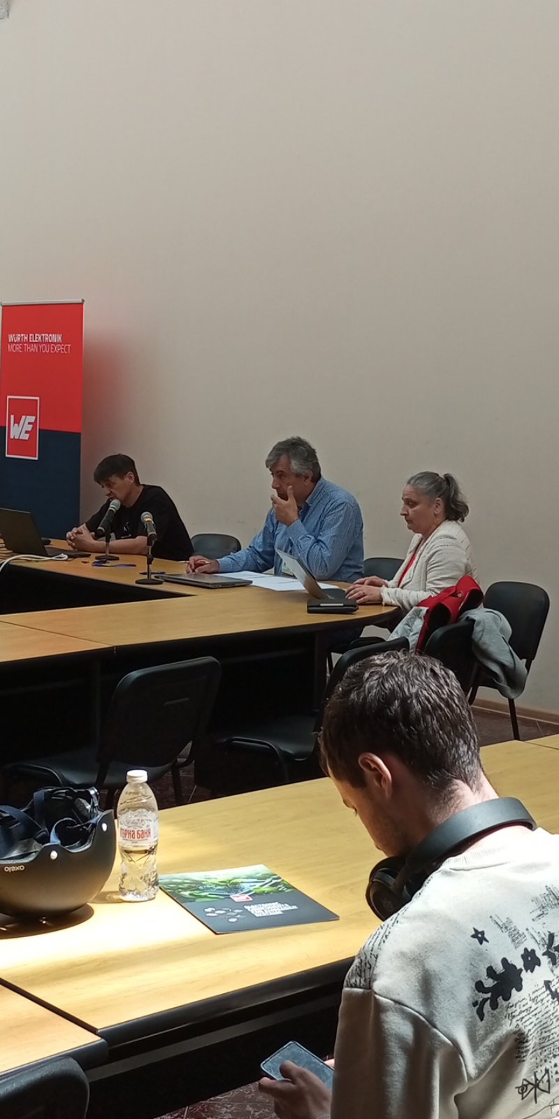 Conference photo 21