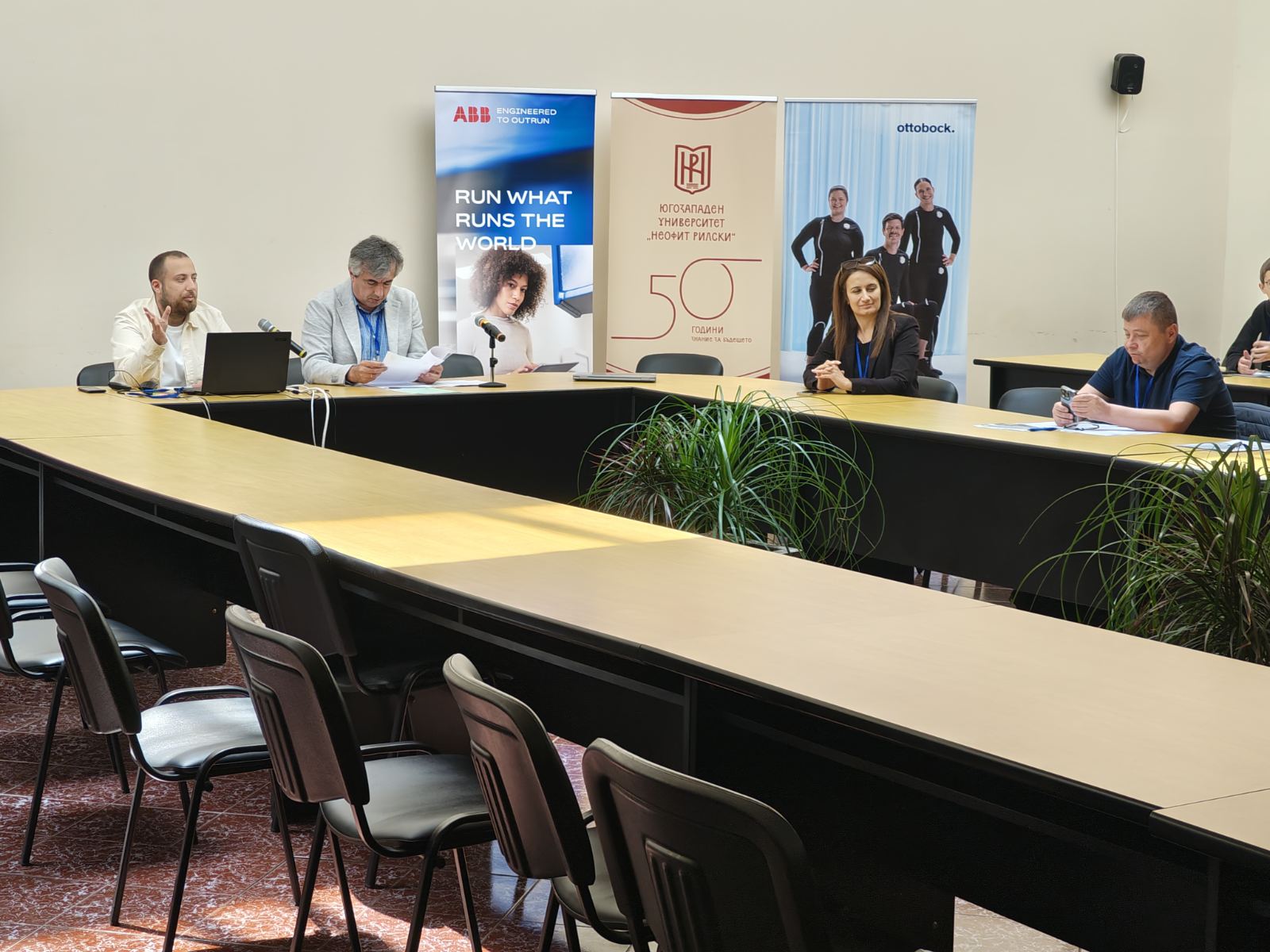 Conference photo 28